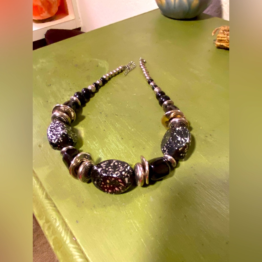 Beautiful casual dress necklace, lightweight, black and silver accents